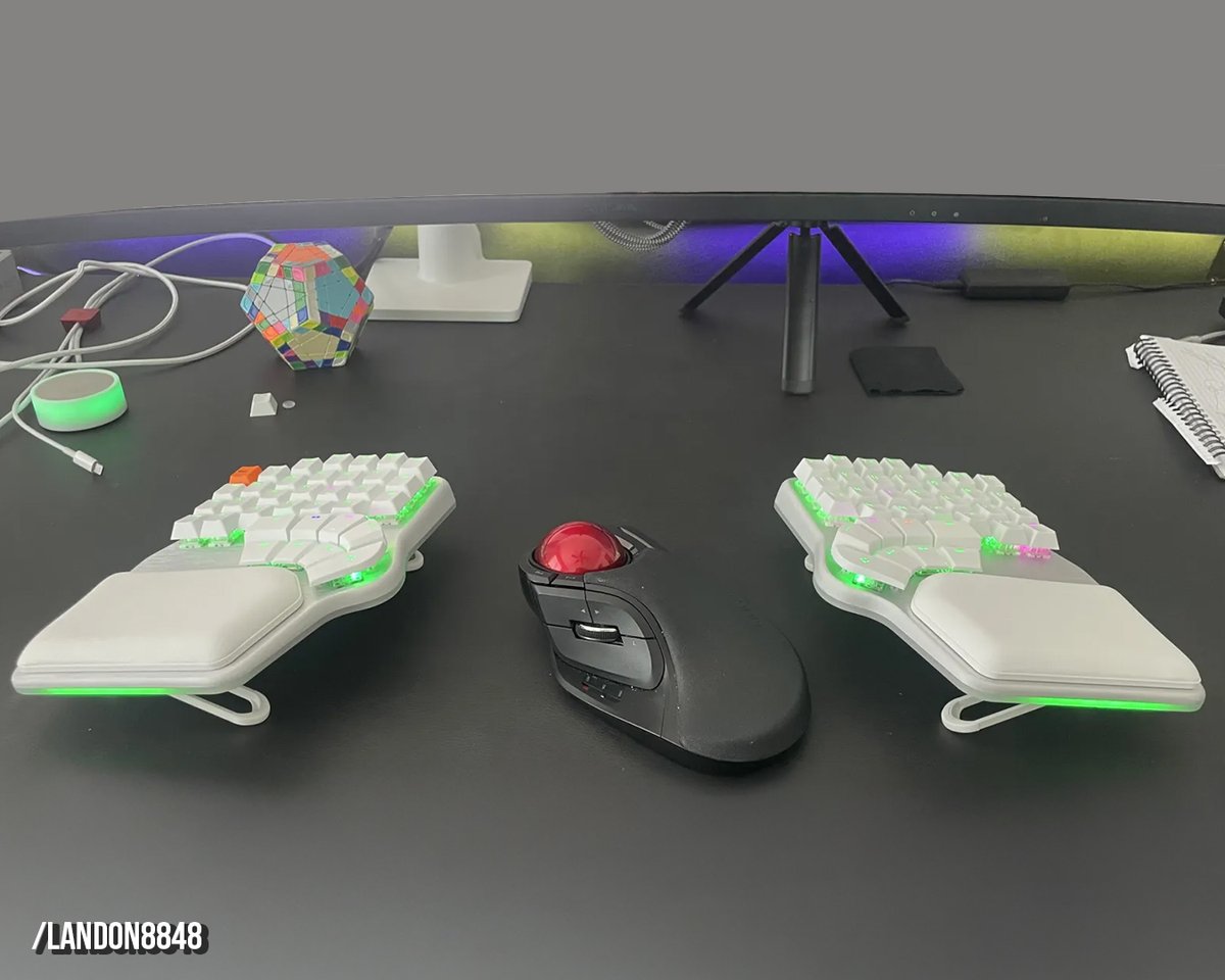 Dygma (@dygmalab) on Twitter photo Complement your Dygma with the right mouse.
What mouse do you have? π Complement your Dygma with the right mouse.
What mouse do you have? π