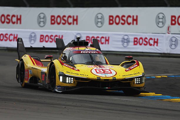 ActuF1FRA's tweet photo. VICTOIRE DE LA FERRARI #83 AU TERME DE LA 93E ÉDITION DES 24H DU MANS , LE TEAM PRIVÉ EMMENÉ PAR ROBERT KUBICA, YIFEI YE ET ANTONIO GIOVINAZZI !! 🟨🤝🟥

#WEC #24HLEMANS #LeMans24 https://t.co/xhyVocNL2O