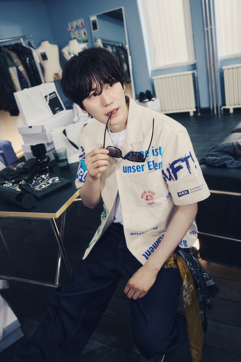 SUPER JUNIOR 슈퍼주니어 'Super Junior25' 
SUPER AWARDS: Backstage 1

SUPER JUNIOR 슈퍼주니어 The 12th Album 【Super Junior25】 
➫ 2025.07.08 6PM (KST)

💿Pre-order
SUPERJUNIOR.lnk.to/SUPERJUNIOR25

#슈퍼주니어 #SUPERJUNIOR
#규현 #KYUHYUN
#SuperJunior25