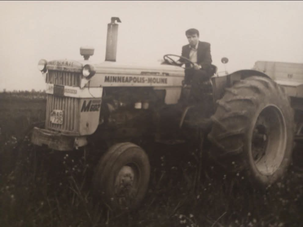 Varlığının kıymetini bilin. 
Yokluğunu tarif edecek kelimeyi ben henüz bulamadım. Babamı tanımadım, ben 2 yaşındayken vefat etmiş.  Babam Mehmet Güngör 1976 yılı. Giden tüm babalara rahmet,kalanlara sağlıklı ömürler olsun.