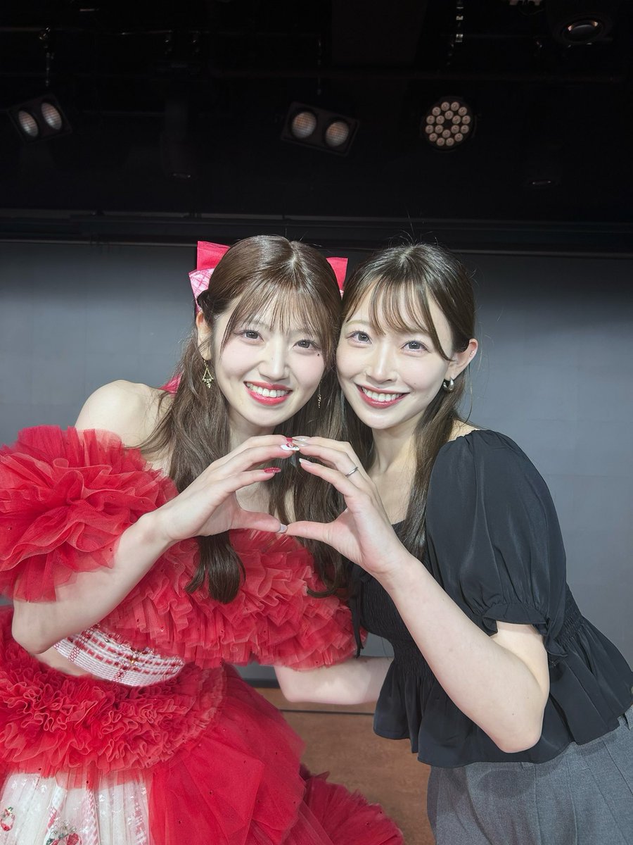 mizuki_105t's tweet photo. AKB48になれてよかった理由の大きな一つはゆいりちゃんに出会えたことです。
出会えて後輩になれてとっても幸せです😌
AKB48としての最後の姿を見届けられて本当に良かったです🌸

これからのゆいりちゃんの人生も幸せで溢れますように。
だーーーーーいすき！！！！ALTもぜひ。
#村山彩希卒業公演 https://t.co/WOBt205uj2