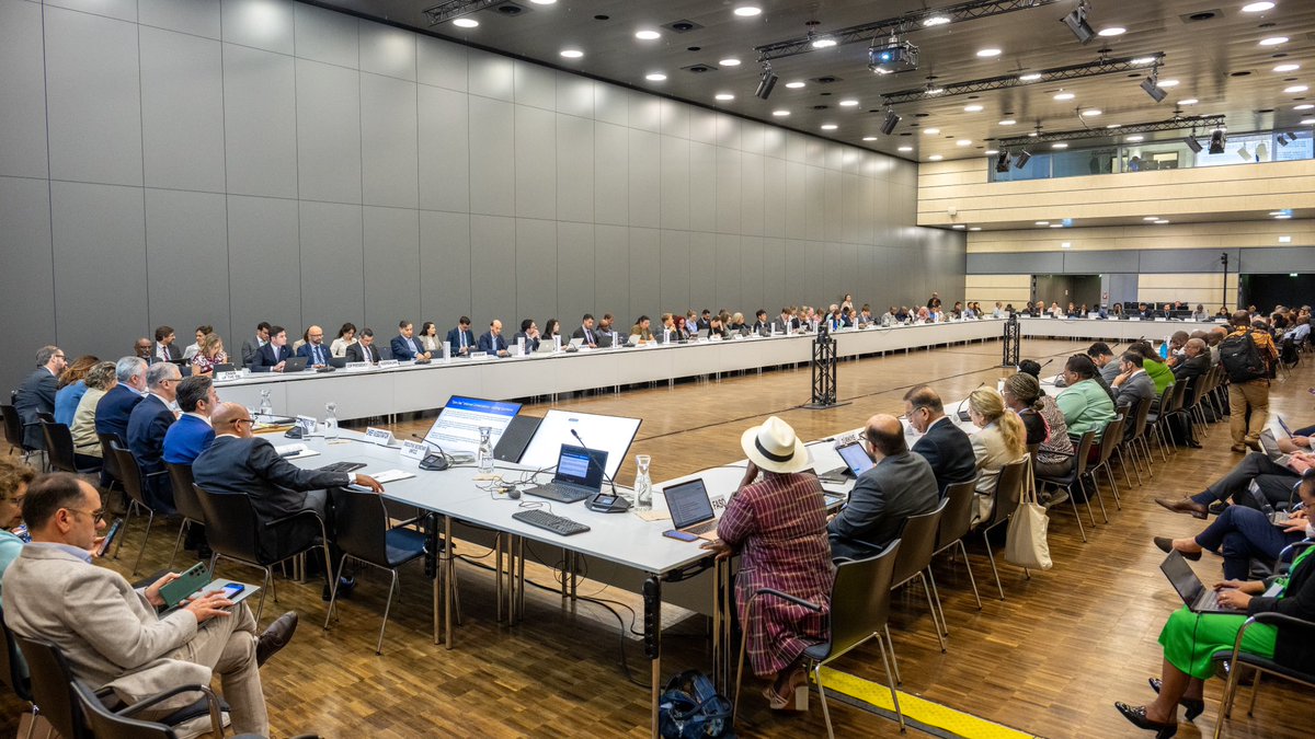 The COP29 Presidency attended the Heads of Delegation meeting today ahead of the #BonnClimateConference next week. Here, he called on Parties to engage openly and constructively to make early progress on key mandates for COP30. 

#COP29 #COP30