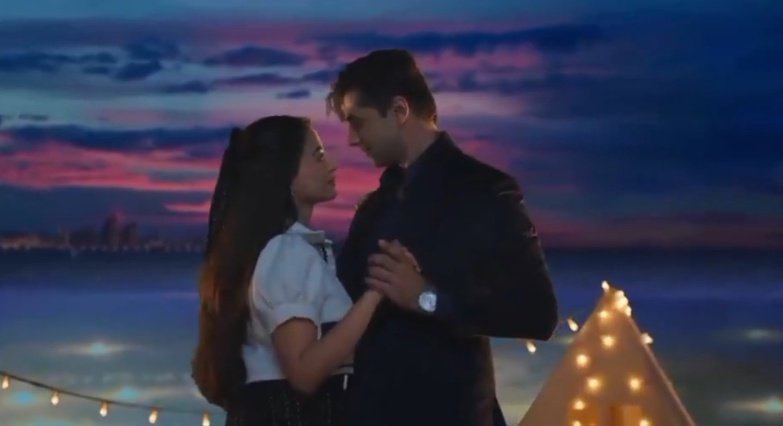 Dil_Saiyaara's tweet photo. Gopal Kajal 🥺🤍

#ZyadaMatUdd #HellyShah #ShehzadSheikh https://t.co/MDtdV7S6TC
