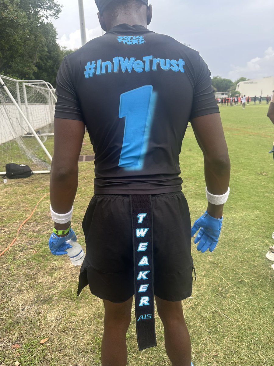 SoFloPrime's tweet image. Head over to sofloprimeapparel.com and grab your towel now ❗️