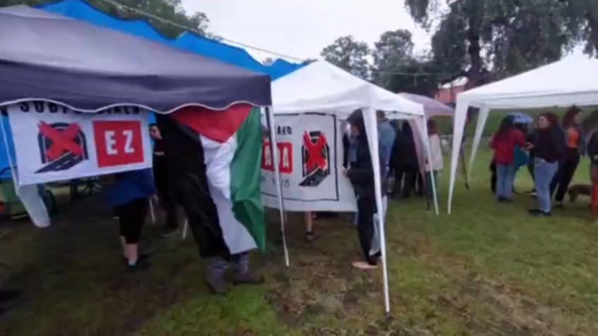 PodemosEuskadi_'s tweet image. Este fin de semana, las plataformas contra del Subfluvial de Lamiako han acampado en el parque de Artaza, que será sacrificado para hacer el túnel. Las protestas han finalizado con una kalejira por el barrio.

En Podemos, seguiremos trabajando en las instituciones para pararlo‼️