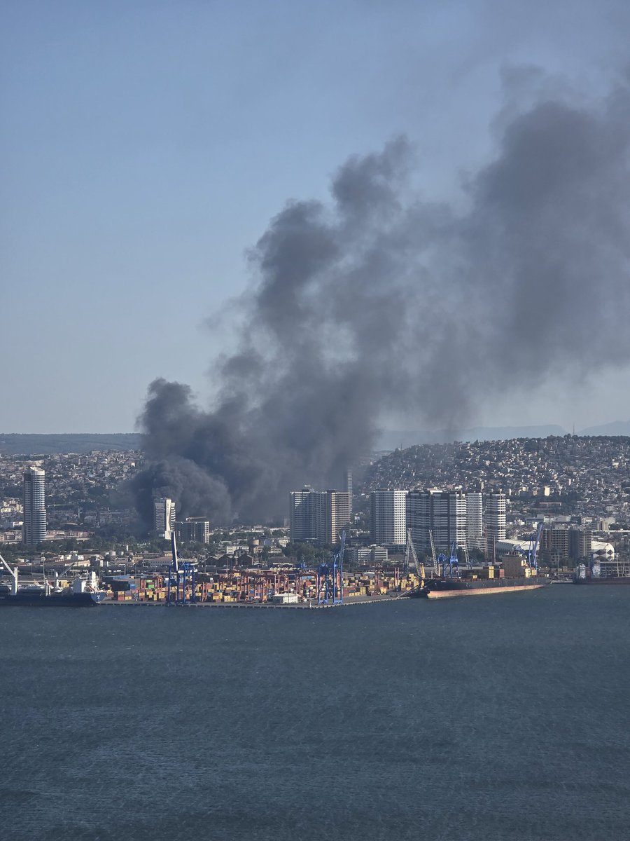 Izmir yangın nerede olduğunu bilen var mı? #izmiryangin