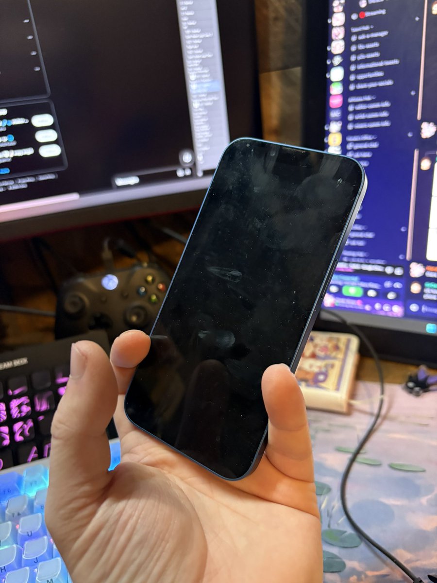 Does anyone else hold their phone like this?