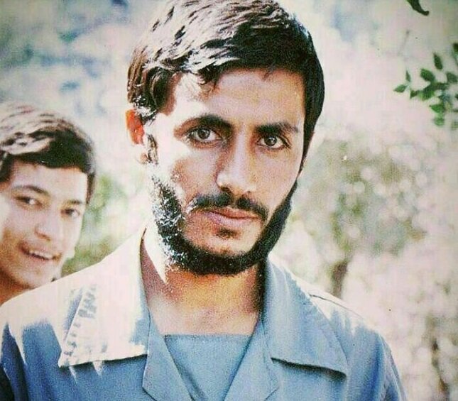 شهید همت:
ما هیچ چاره‌ای به غیر از جنگ نداریم،
سازش و صلح با کفر حرام است‌.