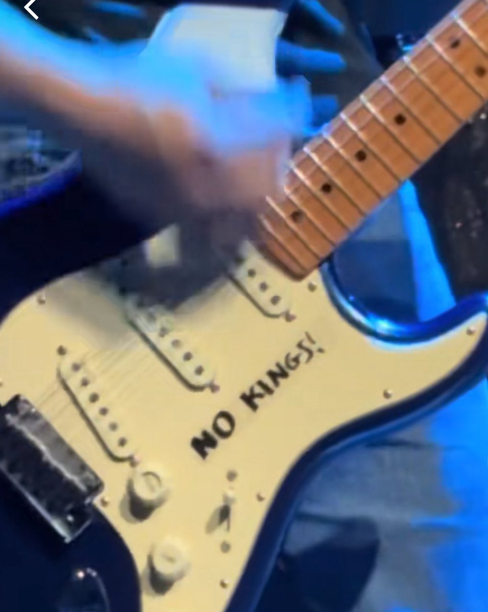 bostalochupdate's tweet photo. Ronin’s guitar in slc
via @/naaldous on tiktok https://t.co/r0NbSOSZlT