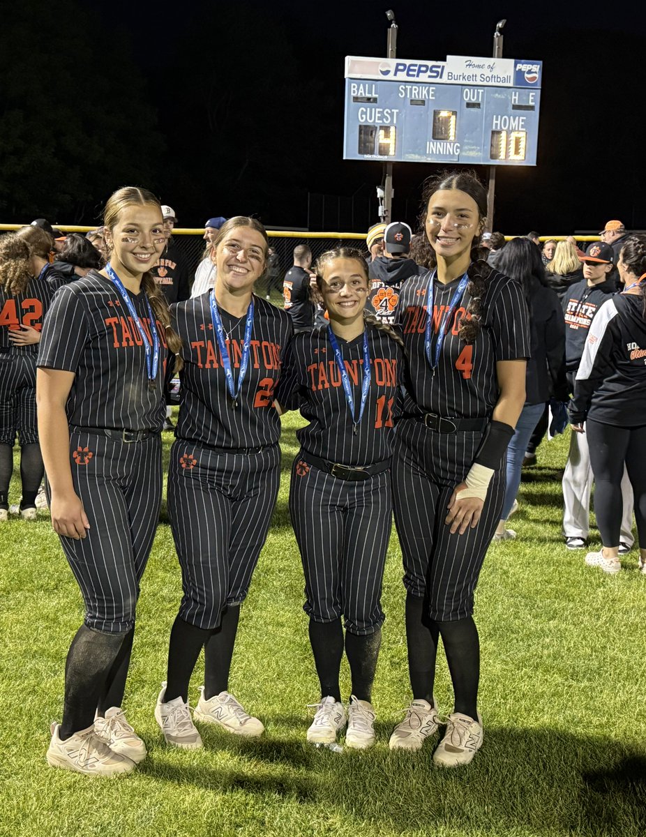 Fury Platinum 18U Roumelis (@fpne18uroumelis) on Twitter photo Great day yesterday for our roster. 🖤 <a href="/FuryPlatinum/">FuryPlatinumSoftballClub</a> racked up some awards this HS season.
<a href="/tauntonsoftball/">THS Softball</a> Undefeated MA D1 Champs!!! 5x 👀
🔥Gracie Oliveira (<a href="/Maine_Softball/">Maine Softball</a>)
🔥 Ashlyn Hebert (‘27)
🔥 Mia Torres (‘26)
🔥 Aniyah Bailey (‘27) Great day yesterday for our roster. 🖤 <a href="/FuryPlatinum/">FuryPlatinumSoftballClub</a> racked up some awards this HS season.
<a href="/tauntonsoftball/">THS Softball</a> Undefeated MA D1 Champs!!! 5x 👀
🔥Gracie Oliveira (<a href="/Maine_Softball/">Maine Softball</a>)
🔥 Ashlyn Hebert (‘27)
🔥 Mia Torres (‘26)
🔥 Aniyah Bailey (‘27)