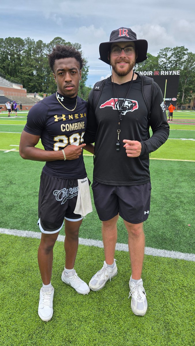 KamrenLongQB's tweet image. Grateful for the personal invite from @CoachSDeMeo and @NickVagnoneLR and the warm hospitality. Appreciate the opportunity to compete. #AnotherGreatDayatTheOffice