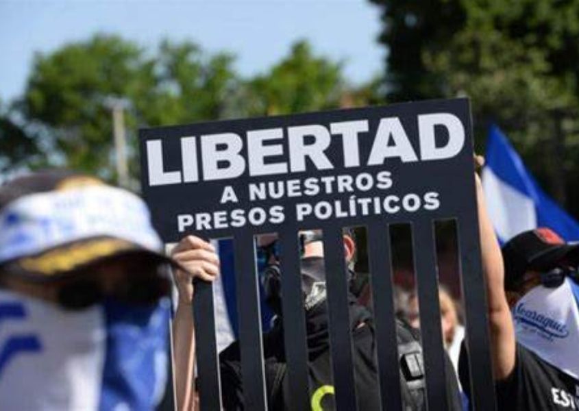Azultierra1234's tweet image. Brenda Sequeira Vanegas debe ser liberada.
Eveling Guillén debe ser liberada.
Jonathan López debe ser liberado. 
Todos los reos de conciencia deben ser liberados, son +60.
@CIDH 
@OACNUDH 
@amnesty 
@Europarl_ES 
@sorayarr_ 
#SOSNicaragua
#LibertadParaReosConciencia 
#LibertadYa
