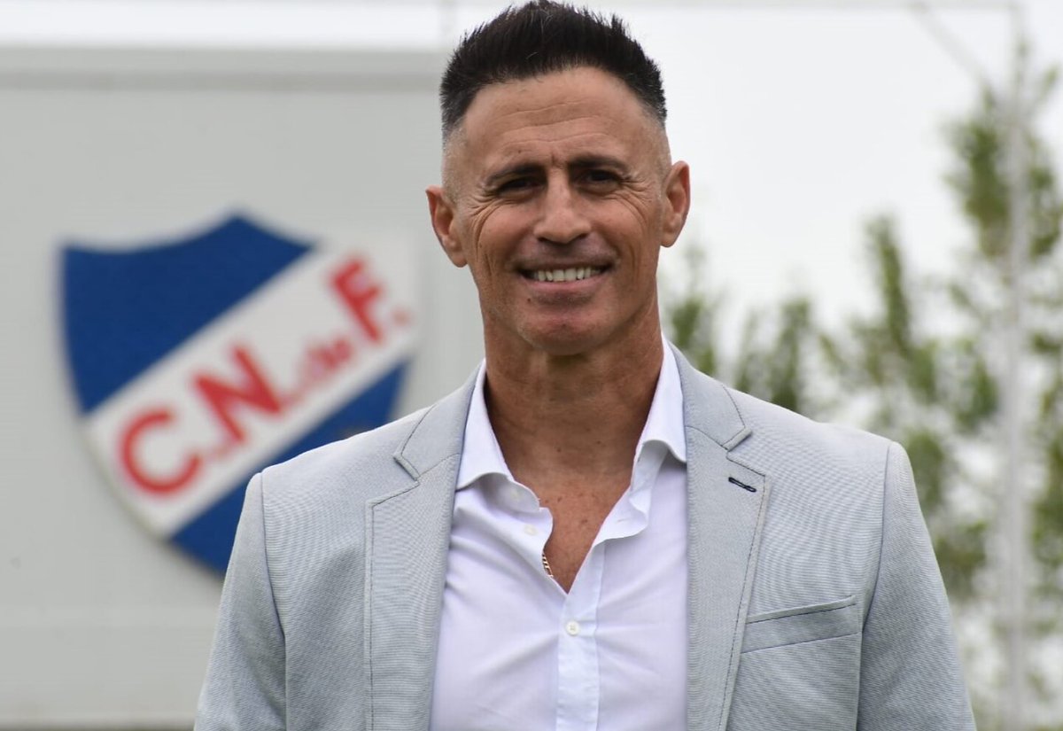 "Peirano"
Porque este chad no para de ganar partidos, y lo lloran unos pocos.
Un tipazo