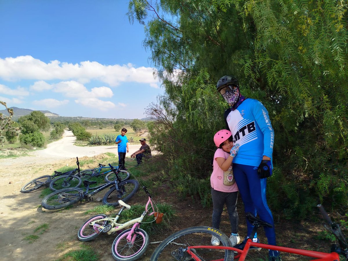 bulltraining5's tweet photo. Rodada Dominguera 8 de junio
Visitando estación Tepa https://t.co/DFFakiEM7N