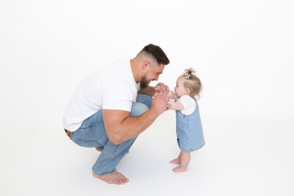 carlyteller's tweet image. Happy Father’s Day to Brooks and Gigi’s Dad! The best I could’ve ever dreamed of for our babies 🩵