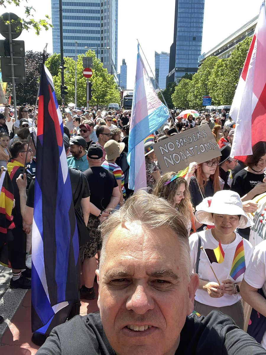 Jennes de Mol (@jennesdemol1) on Twitter photo #Wolność_Równość_Akceptacja As part of the 🇨🇦 lead #DiplomatsForEquality group 🇳🇱<a href="/NLinPoland/">NL Embassy in Poland</a> participated in the #ParadaRówności @ #Warsaw #Pride this year. What a crowd, what a relaxed atmosphere!!
There is always 🧡orange in a 🌈 #Wolność_Równość_Akceptacja As part of the 🇨🇦 lead #DiplomatsForEquality group 🇳🇱<a href="/NLinPoland/">NL Embassy in Poland</a> participated in the #ParadaRówności @ #Warsaw #Pride this year. What a crowd, what a relaxed atmosphere!!
There is always 🧡orange in a 🌈