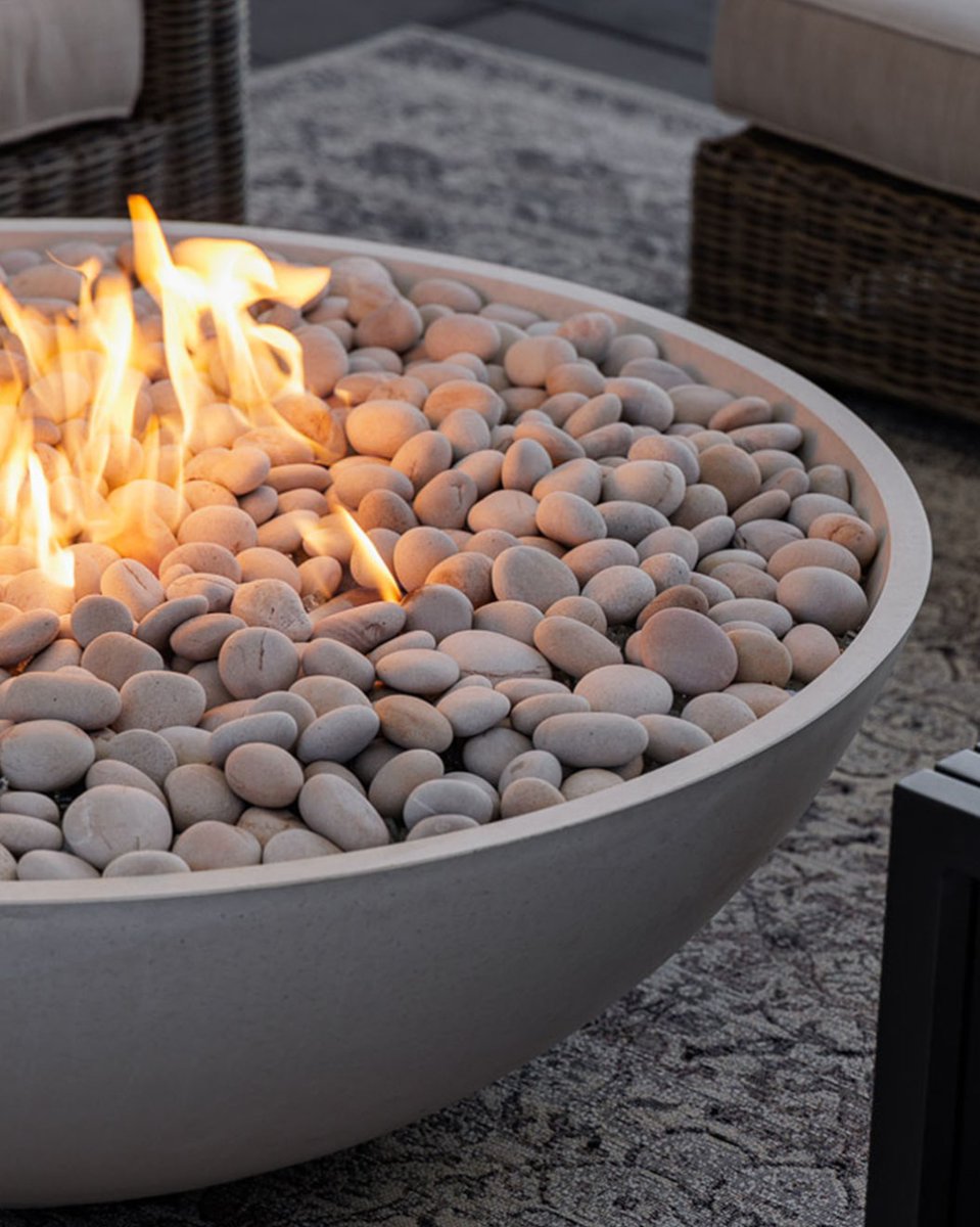 paloform's tweet image. A closer look at the elements that make the Miso #firebowl so captivating: sculpted flame, warm glow, and fire-safe toppings that accentuate its form.  

Every #detail is designed to elevate the experience, up close and personal. 

#paloform