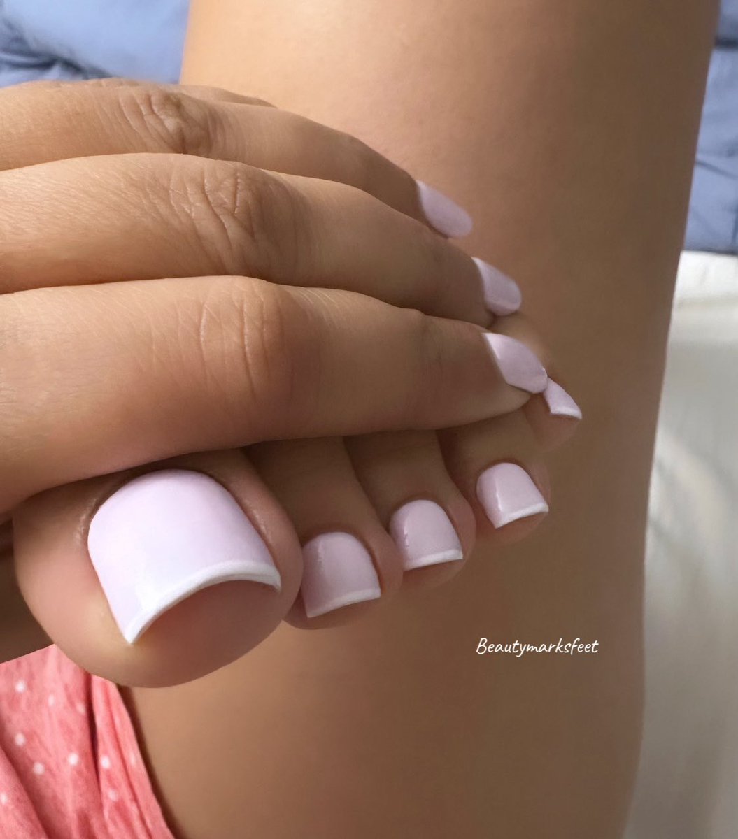 BeautymarksFeet's tweet photo. Happy Weekend 💟 https://t.co/C37r0Zxw62