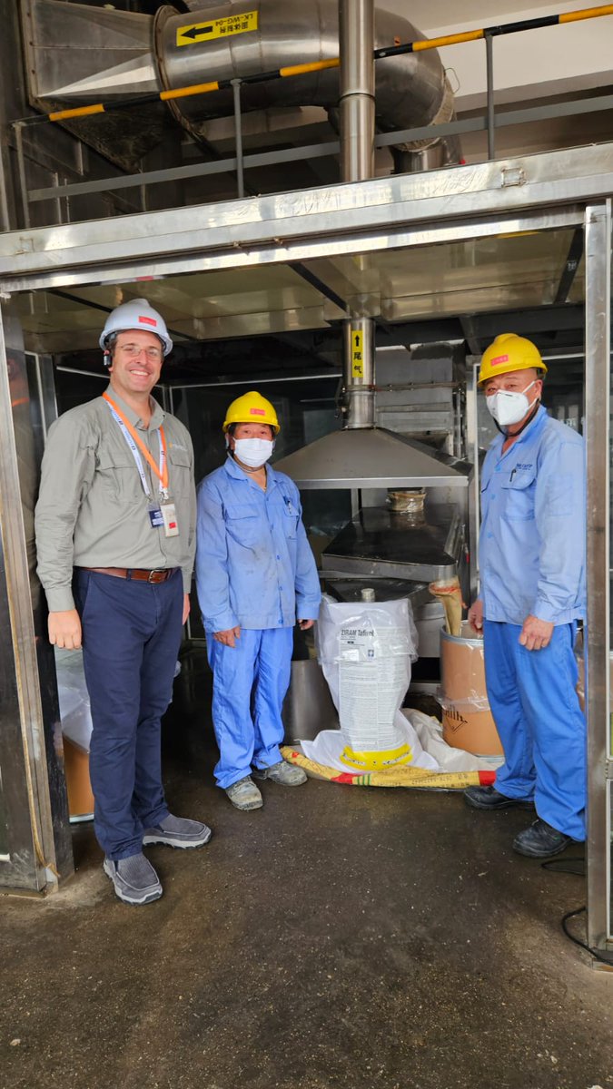 🇨🇳 Continuando la gira comercial junto a <a href="/TafirelUruguay/">Tafirel</a> y <a href="/BarracaErro/">Barraca Erro</a>, tuvimos nuestra última actividad en China. Visitamos una fábrica de fitosanitarios, en la ciudad de ZHEJIANG, provincia  de HANGZHOU.