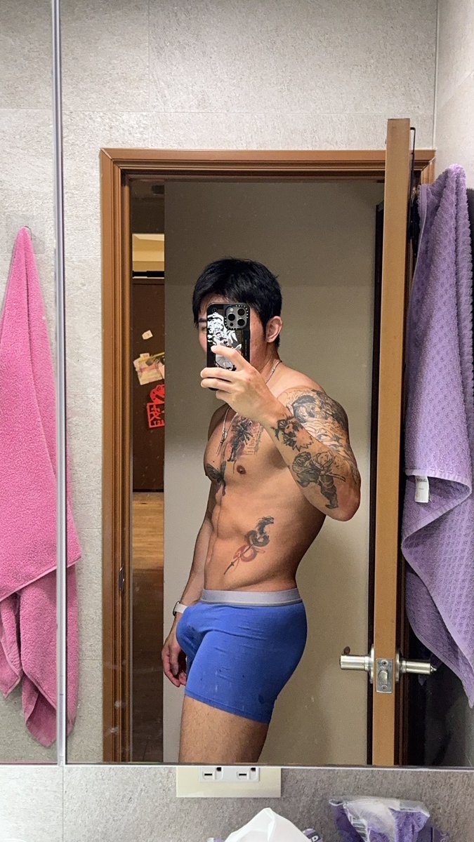 Legs are so sore from leg day, could use some massage 😓