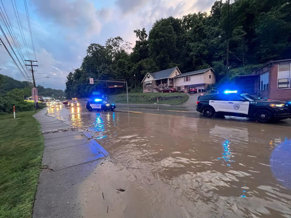 PLEASE SHARE:

I want to organize a Flood Drive today in the Morgantown area for the Wheeling area flood victims. Can anyone help me coordinate such an operation this afternoon?

I am willing to drive supplies to the Wheeling area today.

Thanks in advance!!

(NOTE) - The images