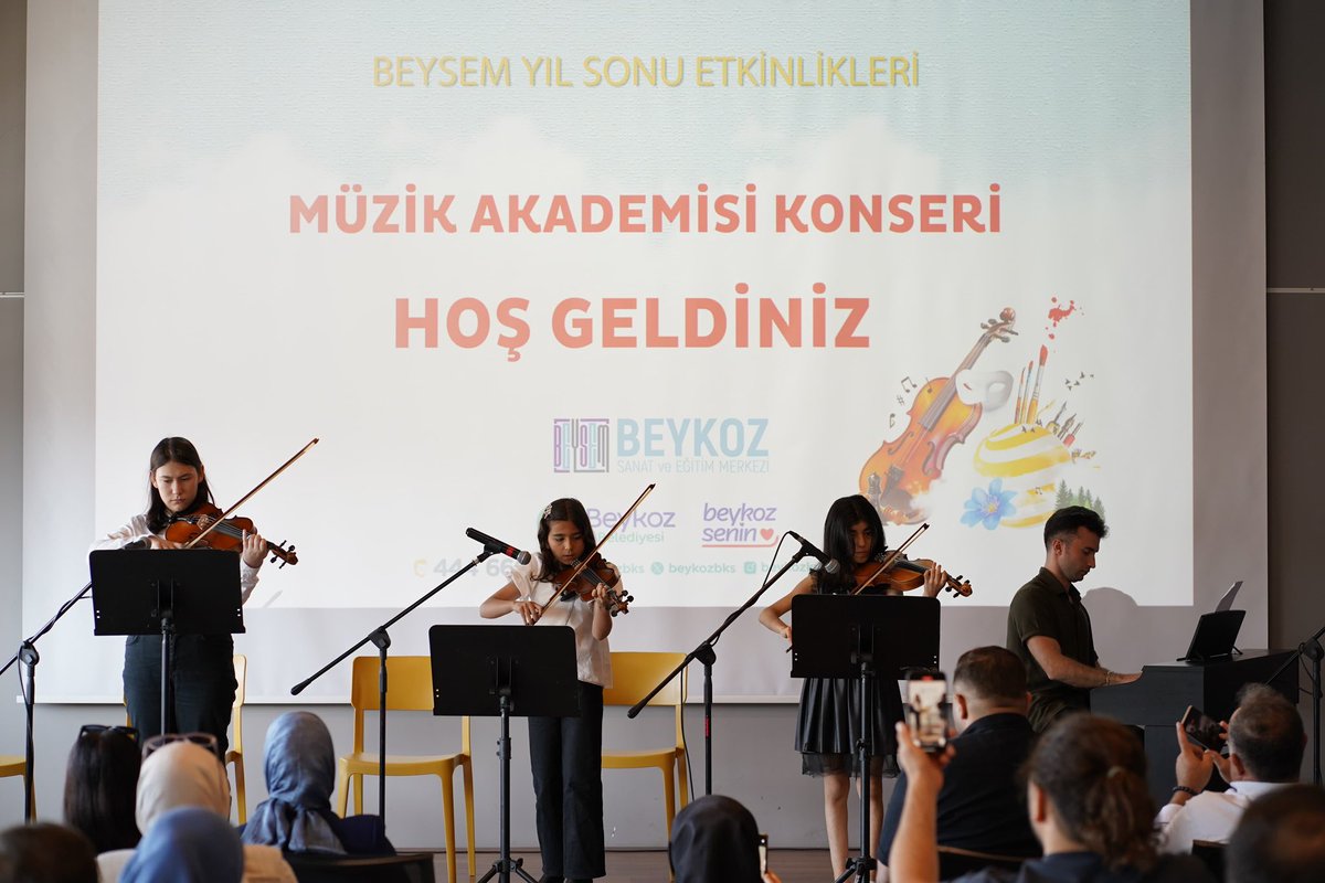 Beykoz_Bld's tweet photo. BEYSEM’de yıl sonu coşkusu! 🎶
Müzik Akademisi öğrencilerimiz, yıl sonu konserinde sahneye çıkarak yeteneklerini sergiledi, bizlere unutulmaz bir gün yaşattı. 🎤🎸
Tüm öğrencilerimizi yürekten tebrik ediyoruz. 👏
#BeykozSenin #BEYSEM #MüzikAkademisi https://t.co/cshbV3ou1g