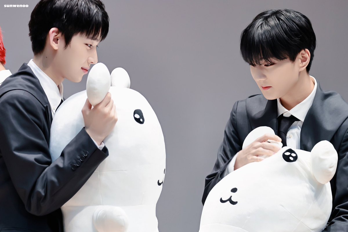 sunwenoo_'s tweet photo. 250615  🐾

#SUNOO #JUNGWON #양썬 
#ENHYPEN #엔하이픈 #pocketz https://t.co/xE0qlubyfP