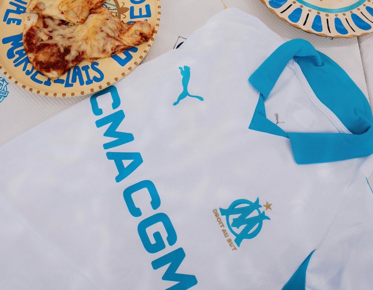 La Minute OM (@laminuteom_) on Twitter photo 🚨 🔵⚪️ ON VOUS OFFRE LE NOUVEAU MAILLOT DE L'OM !
Pour participer au concours, c'est très simple :
👉🏼 Follow <a href="/LaMinuteOM_/">La Minute OM</a> et <a href="/La_Minute_Foot/">La Minute Foot</a>
👉🏼 RT ce tweet
👉🏼 Mentionne un pote
TAS le 25 juin. Bonne chance à tous ! 🤝🏻
#TeamOM #MercatOM #Giveaways 🚨 🔵⚪️ ON VOUS OFFRE LE NOUVEAU MAILLOT DE L'OM !
Pour participer au concours, c'est très simple :
👉🏼 Follow <a href="/LaMinuteOM_/">La Minute OM</a> et <a href="/La_Minute_Foot/">La Minute Foot</a>
👉🏼 RT ce tweet
👉🏼 Mentionne un pote
TAS le 25 juin. Bonne chance à tous ! 🤝🏻
#TeamOM #MercatOM #Giveaways