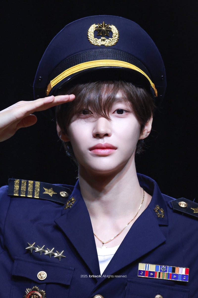 1bin_b1ack's tweet image. 250615 #원빈 🫡