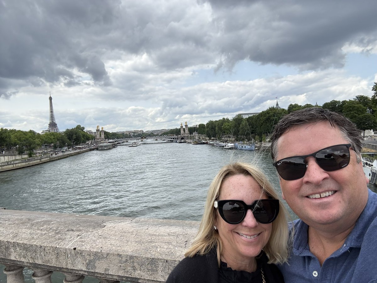 Hello, Paris.  We’ve missed you!  🇫🇷🥂