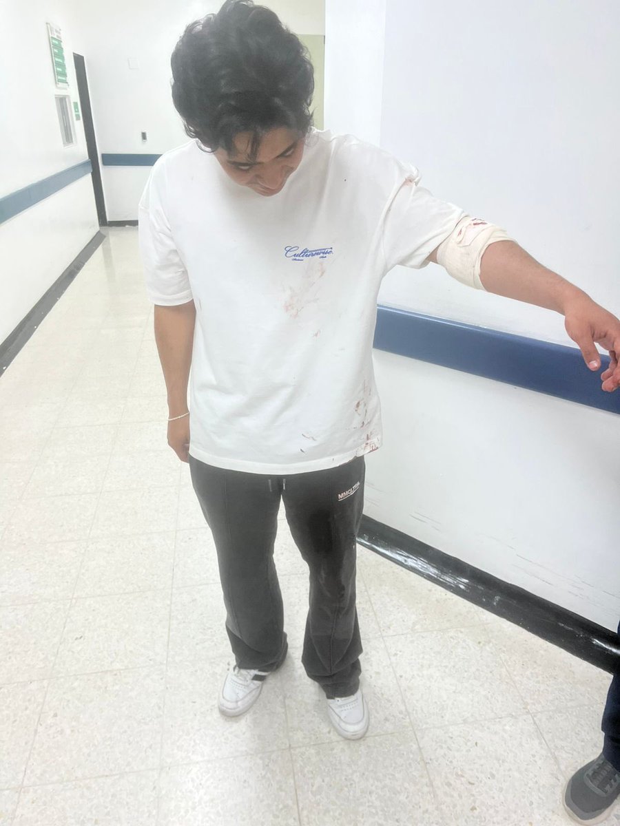 La inseguridad en Bogotá exige atención inmediata, en el día de ayer mi amigo Camilo Sepúlveda salía de comer de un restaurante en el Park Way y el señor que ven (ya fue capturado)  se le acercó a pedirle una moneda cuando mi amigo le dijo que no tenía, lo apuñaló. Estos días en