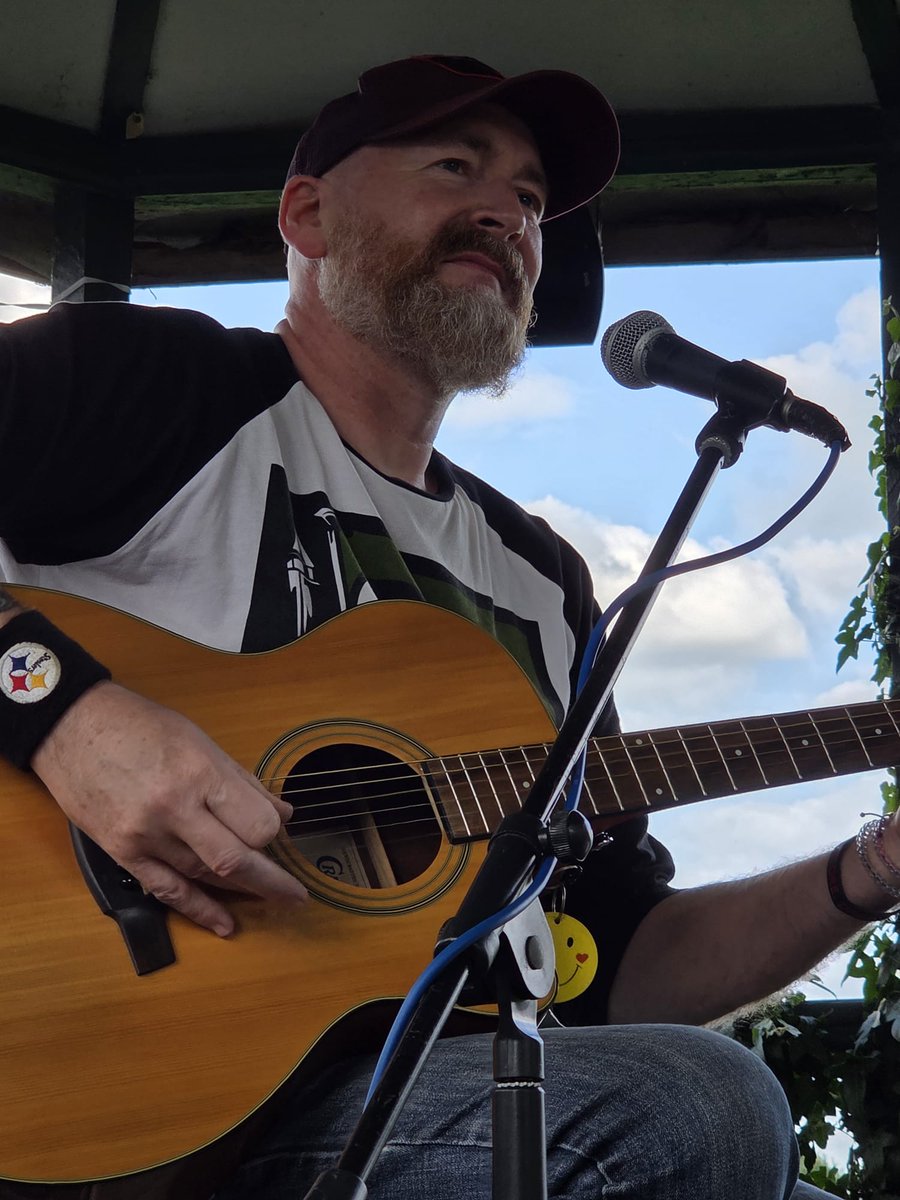 Mike Hoskins Music tweet media