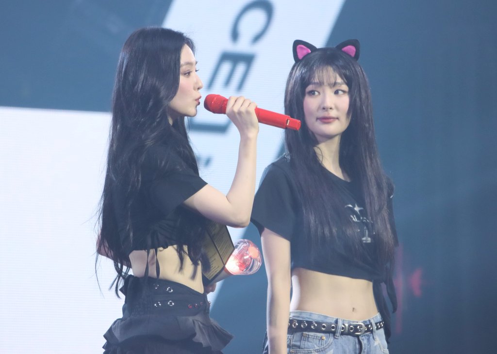 250614 아슬 콘서트 BALANCE

슬냥이 권력 좀 나눠주세요

#레드벨벳 #Irene #아이린 #SEULGI #슬기 #RedVelvet_IRENE_SEULGI