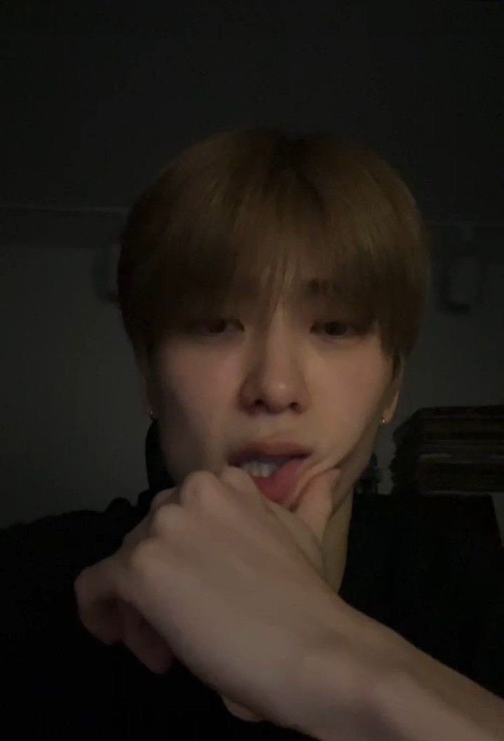 재리 tweet media
