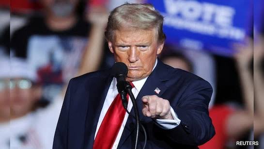 ये हद हो गई है अब ट्रम्प हर बार यही घटिया हरकत कर रहा है 

आज ट्रूथ सोशल पर इज़राइल-ईरान के बीच शांति डील की पेशकश के साथ ट्रम्प ने एक बार फिर भारत-पाकिस्तान के बीच ट्रेड आधारित समझौते का ज़िक्र किया. 

इसको जिसका समझौता करवाना है करवाए पर ये बार बार बोल रहा है मैंने भारत