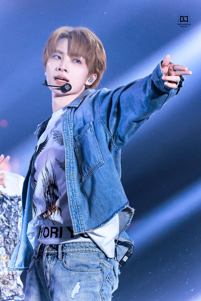 _XIAOJUNBAR's tweet image. 250613 BOF Concert

#XIAOJUN was born to shine on stage ✨

#肖俊 #샤오쥔 #シャオジュン
