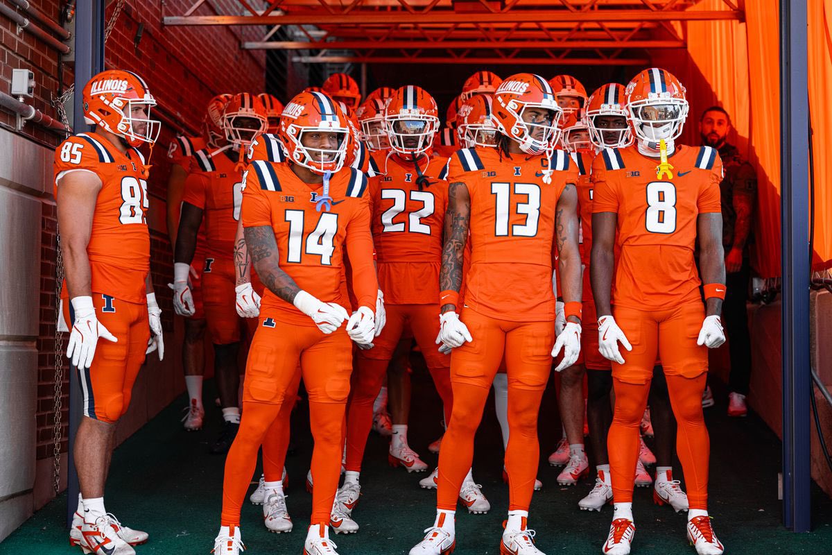 Blessed to receive an offer from The University of Illinois!! #AGTG 
<a href="/BigMenNTrenches/">Dominic. D'Addona</a> <a href="/NateMcNeal32/">Nate McNeal</a> <a href="/vicadamss_/">Victoria Adams</a> <a href="/SWiltfong_/">Steve Wiltfong</a> <a href="/adamgorney/">Adam Gorney</a> <a href="/BrianDohn247/">BrianDohn247</a>