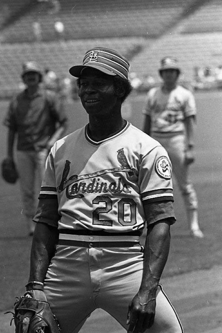 GatewayTailgate's tweet photo. This day in #STL sports history: June 18, 1976 @Cardinals Lou Brock and Hector Cruz hit inside the park home runs in the same game #STLCards #ForTheLou https://t.co/qou06umgey