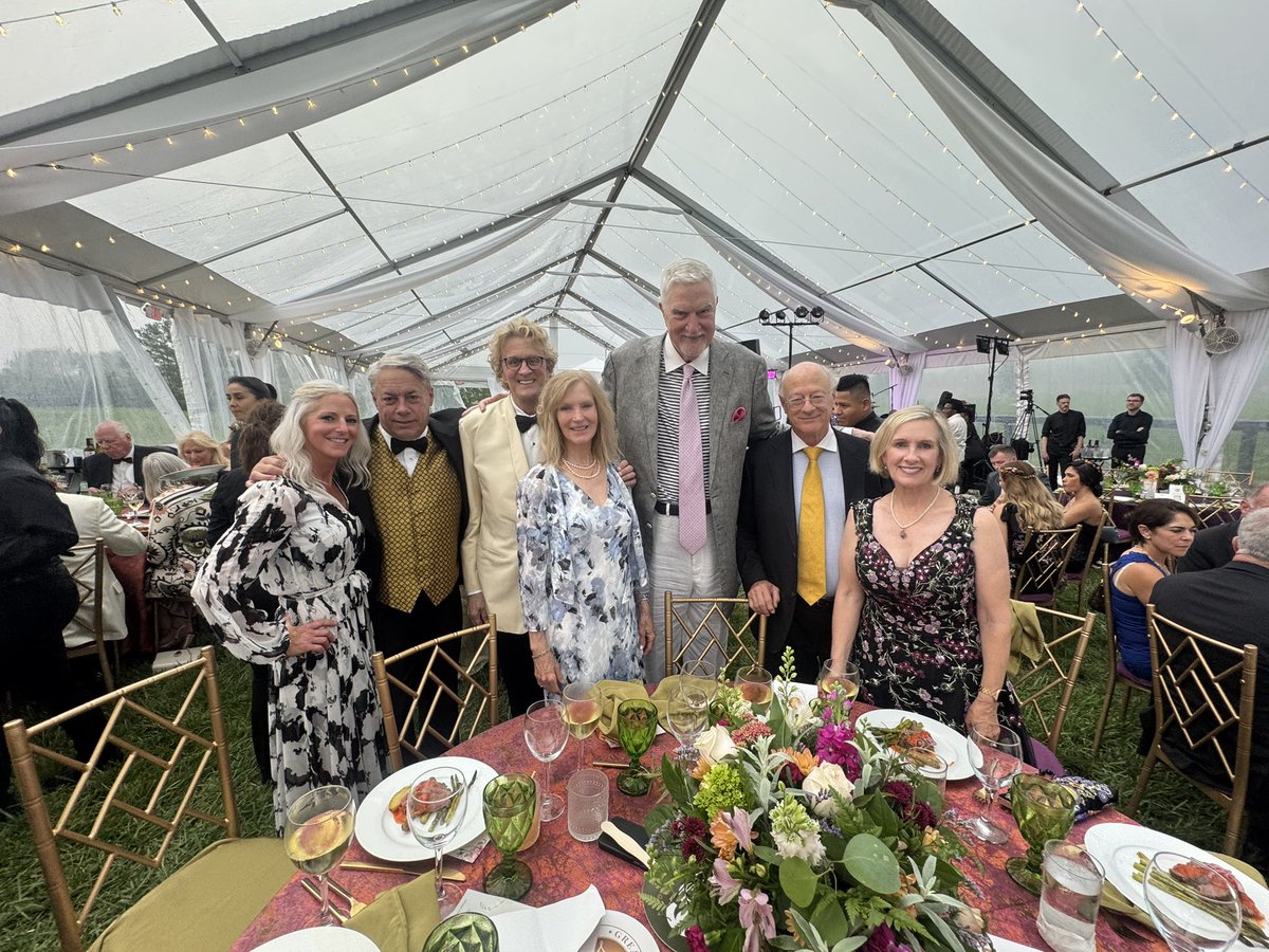 TomMcMillen611's tweet image. A magical night under the lights celebrating the Great Meadow Foundation’s 40th Gala 🌟 Grateful to share an evening of laughter, history, and purpose with great friends. Cheers to 40 years of community and conservation! 🥂🌿 @GreatMeadowVA