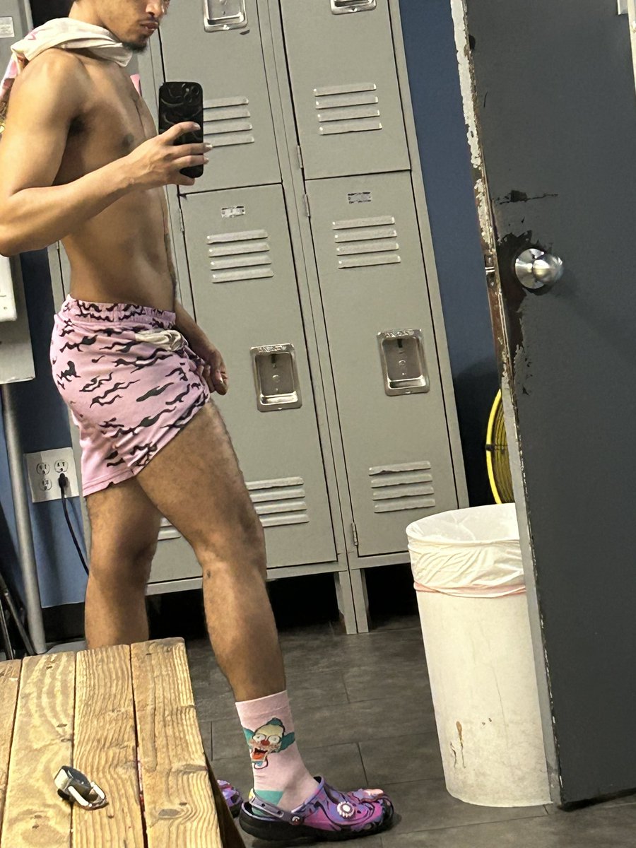 I heard you bitches was looking for me!