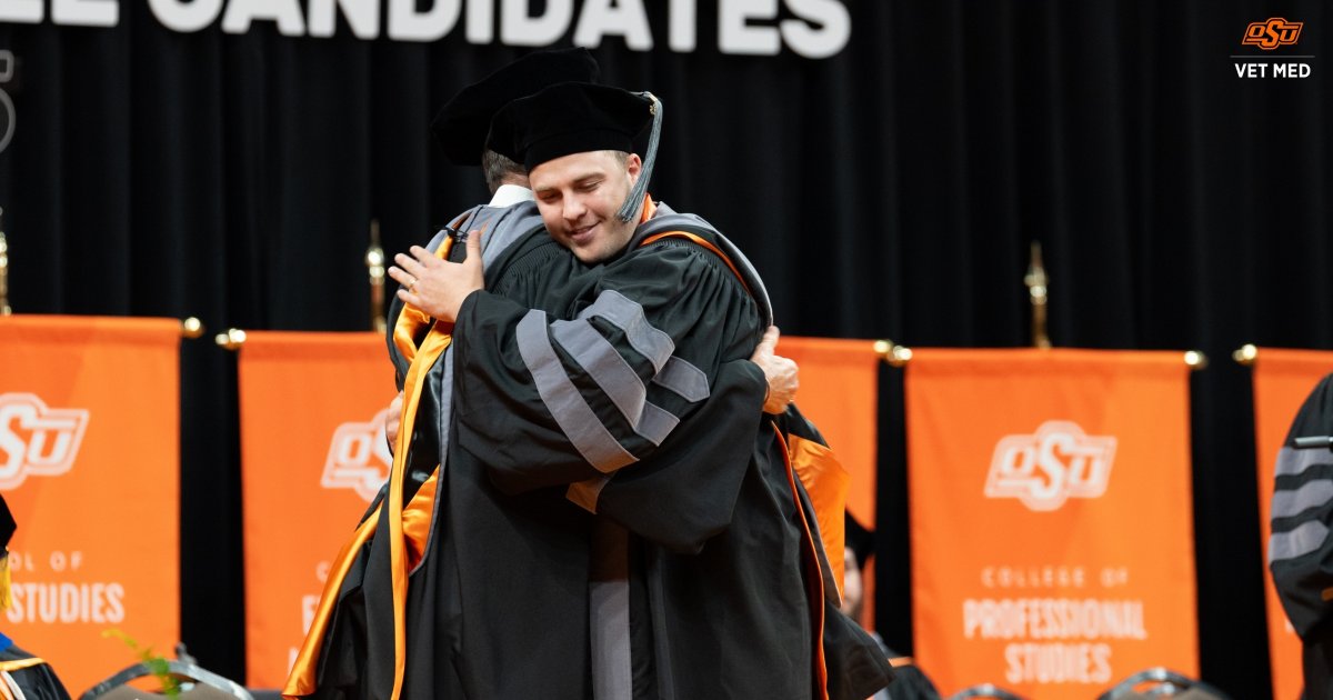 Happy Father’s Day to all the dads who support, inspire and encourage a passion for veterinary medicine! 🧡