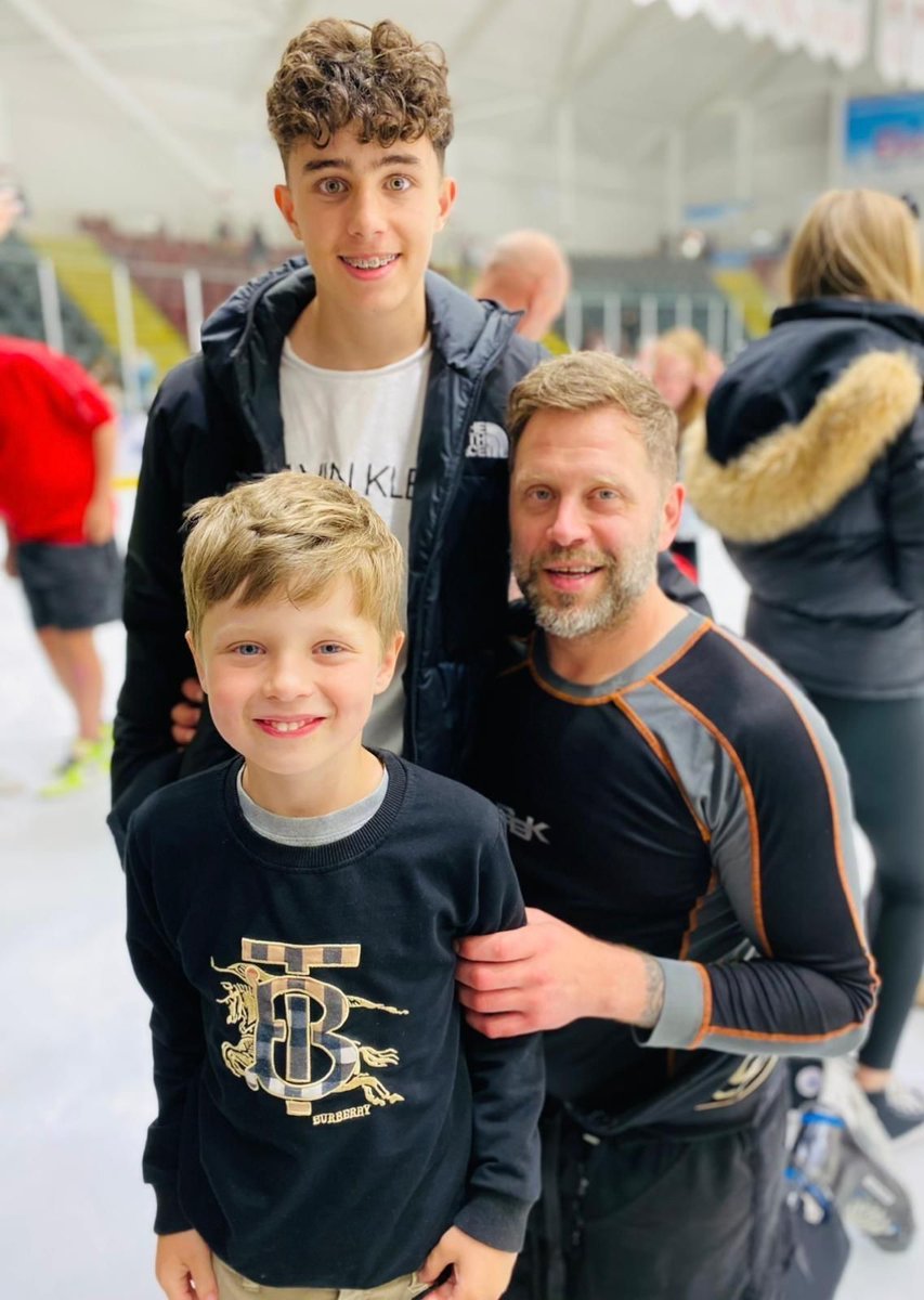 😀 | 𝐇𝐀𝐏𝐏𝐘 𝐅𝐀𝐓𝐇𝐄𝐑𝐒 𝐃𝐀𝐘

Happy Father’s Day from everyone at Fife Flyers!

We’d love to see your photos of your Flyers father figures 📸 Share them below 👇