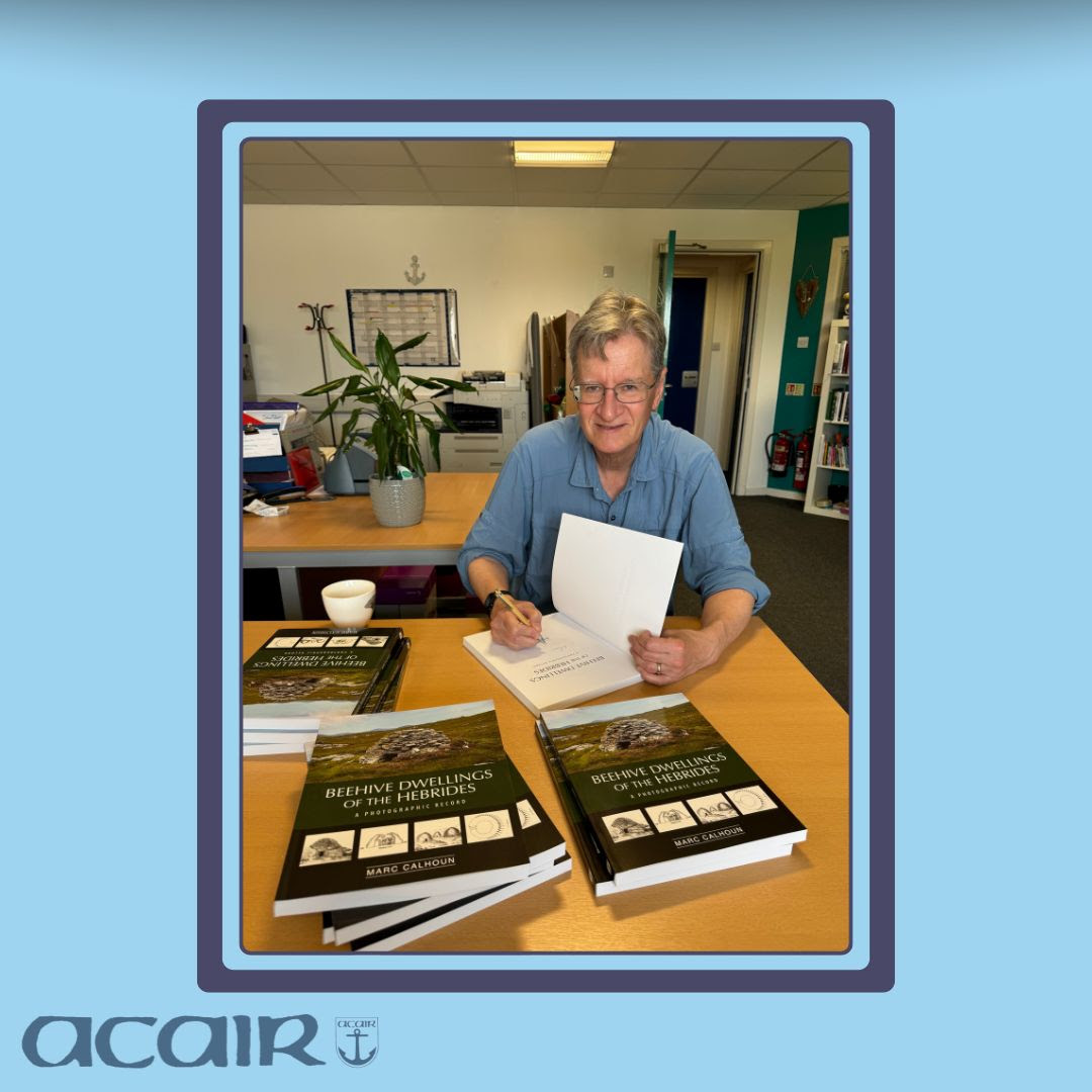 Beehive Dwellings of the Hebrides author, Marc Calhoun, will be visiting Harris in July and as part of his visit, he has been invited by the Islands Book Trust to host a walk to the beehive shielings of Sron Smearasmal.

islandsbooktrust.org/pages/events-1

acairbooks.com/books/beehive-…

#Acair
