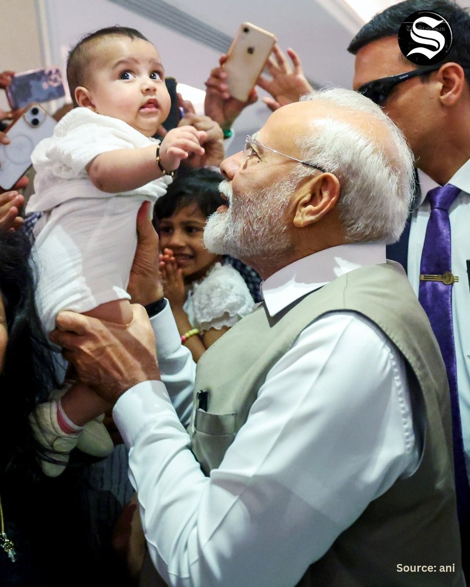 TheStatesmanLtd's tweet image. Prime Minister Narendra Modi on Sunday received a heartfelt welcome from the Indian diaspora in Limassol, as he arrived in Cyprus as part of his three-nation tour.

@narendramodi 

#Cyprus #PMModiCyprusVisit