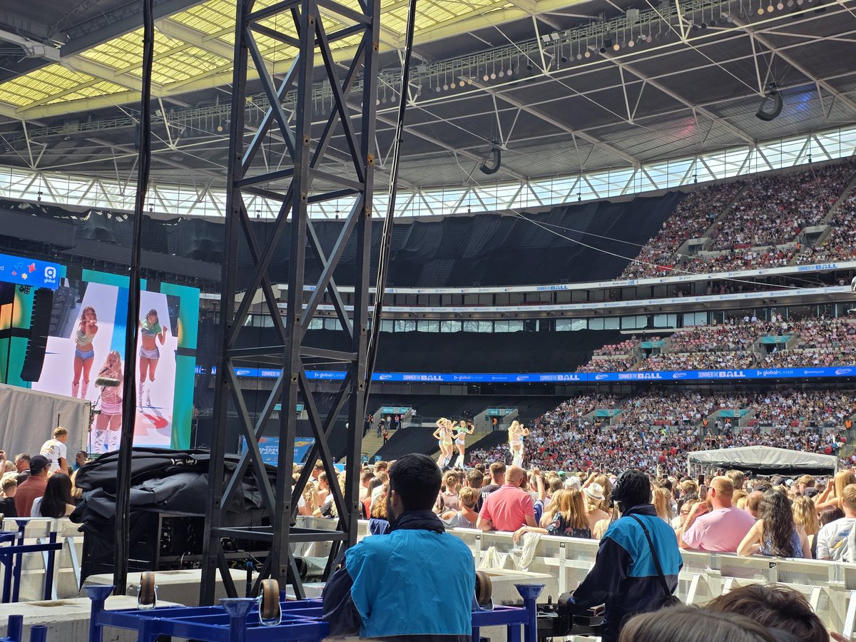 Minnie Bee tweet media