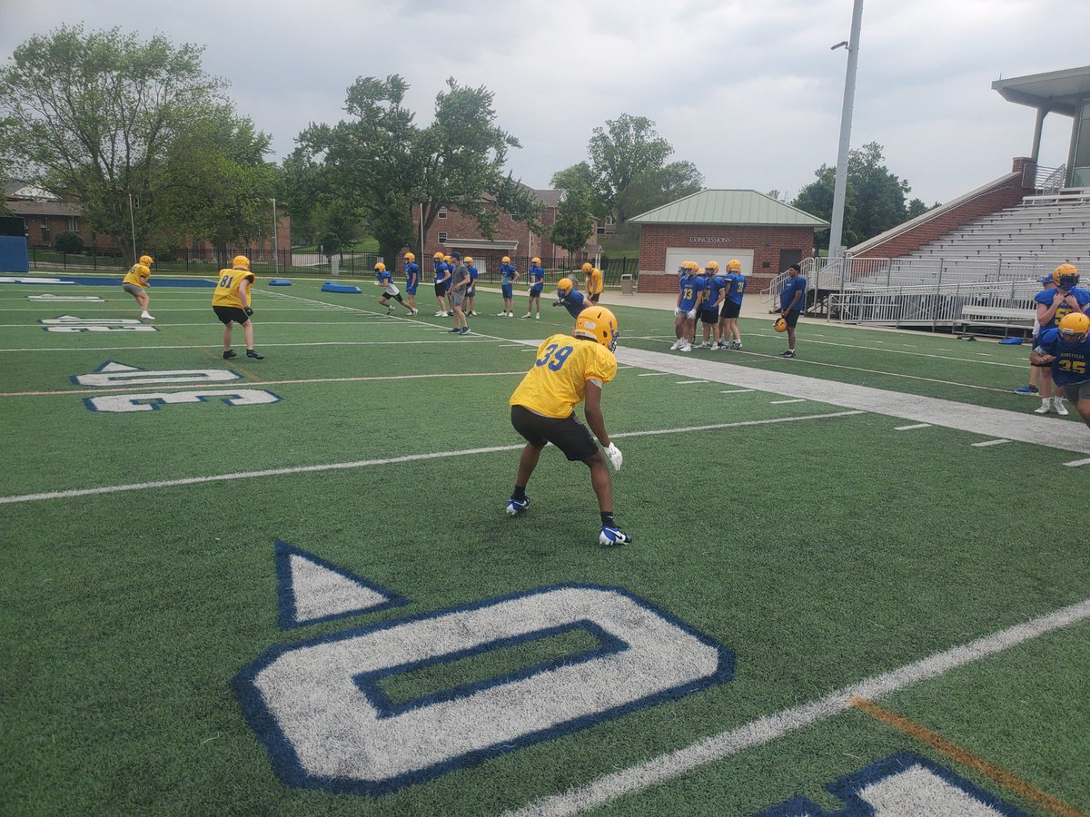 HHSSpartansFB's tweet image. Team Camp. Team Bonding. Team Building. Great job, Spartans!
@TrineThunderFB