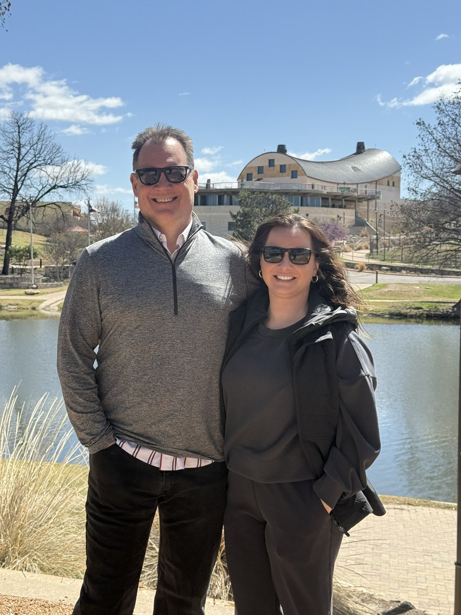emmilkowski's tweet image. Happy Father’s Day to all those that are lucky to be called Dad. And to @CraigMilkowski , an amazing father and friend to our incredible kids. 💙🩷🩷