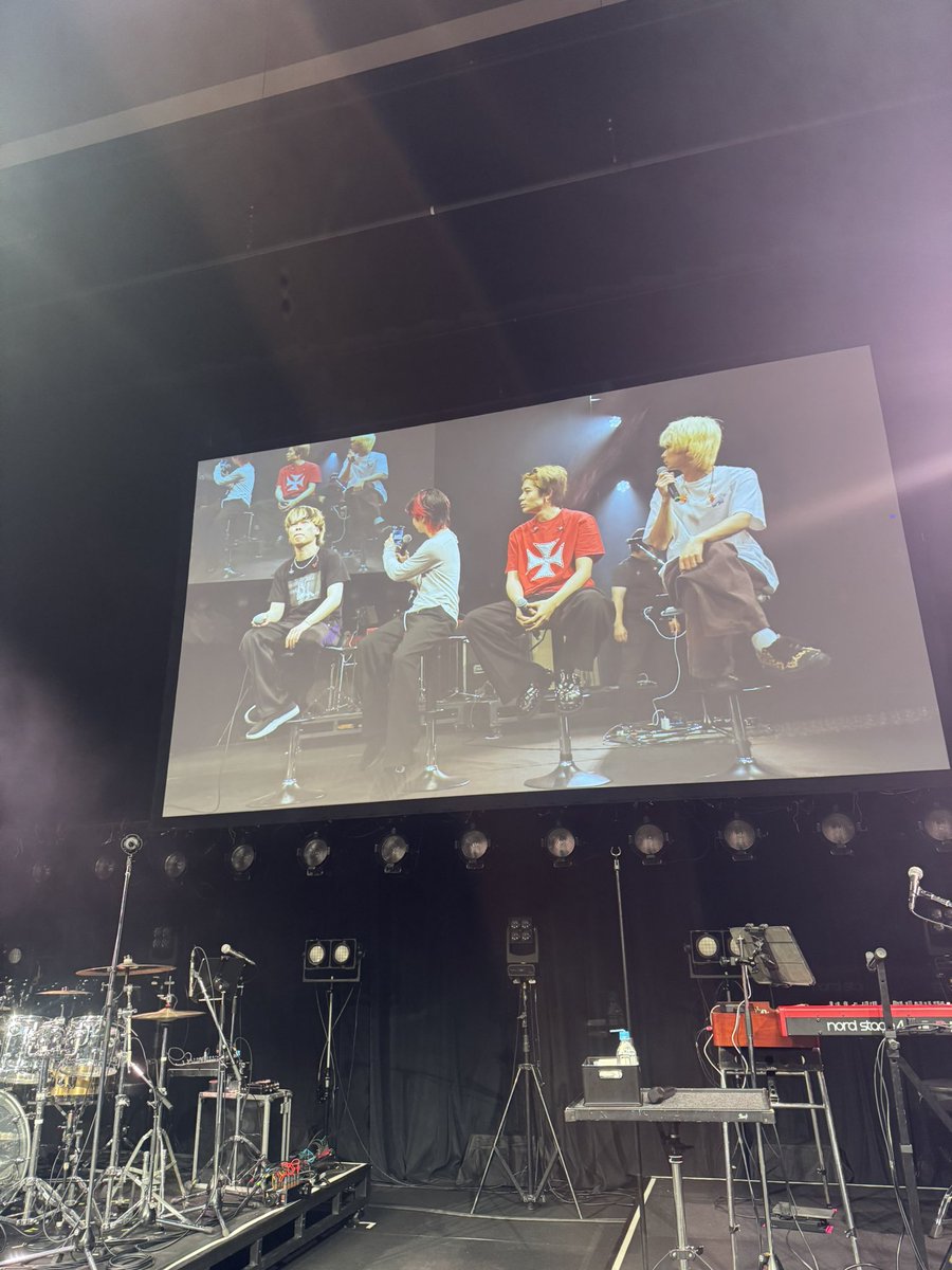 森光奏太 / dawgss (@sota_dawgss) on Twitter photo 『YUTA TALK SHOW 2025』
in SAPPORO
<a href="/NCT_OFFICIAL_JP/">NCT_OFFICIAL_JP</a>
めちゃくちゃ楽しかった😭🫶
まさかのトークにもバンドで参加しました🤣
悲しいことに僕は今日が千秋楽でした、、
秋ツアーも参加しますのでお楽しみに!!
YUTA、素敵な経験をありがとう🧚
#YUTA #유타 #ユウタ
#YUTA_TALKSHOW2025
#NCT127 『YUTA TALK SHOW 2025』
in SAPPORO
<a href="/NCT_OFFICIAL_JP/">NCT_OFFICIAL_JP</a>
めちゃくちゃ楽しかった😭🫶
まさかのトークにもバンドで参加しました🤣
悲しいことに僕は今日が千秋楽でした、、
秋ツアーも参加しますのでお楽しみに!!
YUTA、素敵な経験をありがとう🧚
#YUTA #유타 #ユウタ
#YUTA_TALKSHOW2025
#NCT127