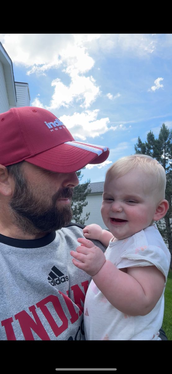 Happy First Father’s Day <a href="/CoachSeiffert/">CoachSeiffert</a>! Gwen and I are so thankful for you 💕