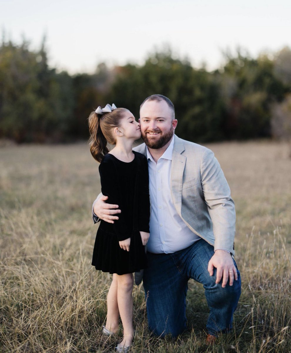 ChelseaJenaCraw's tweet photo. Happy Father’s Day Cody! 
Watching you with our babies brings me so much joy! Thank you for being the best 🫶🏻 https://t.co/6bPUCLufHj